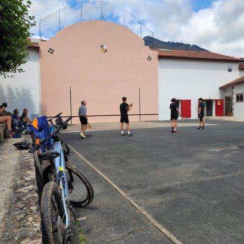 mendi-gaiak-Balade et pelote basque-15