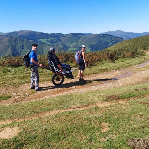 mendi-gaiak-Rando en joelette electrique-1